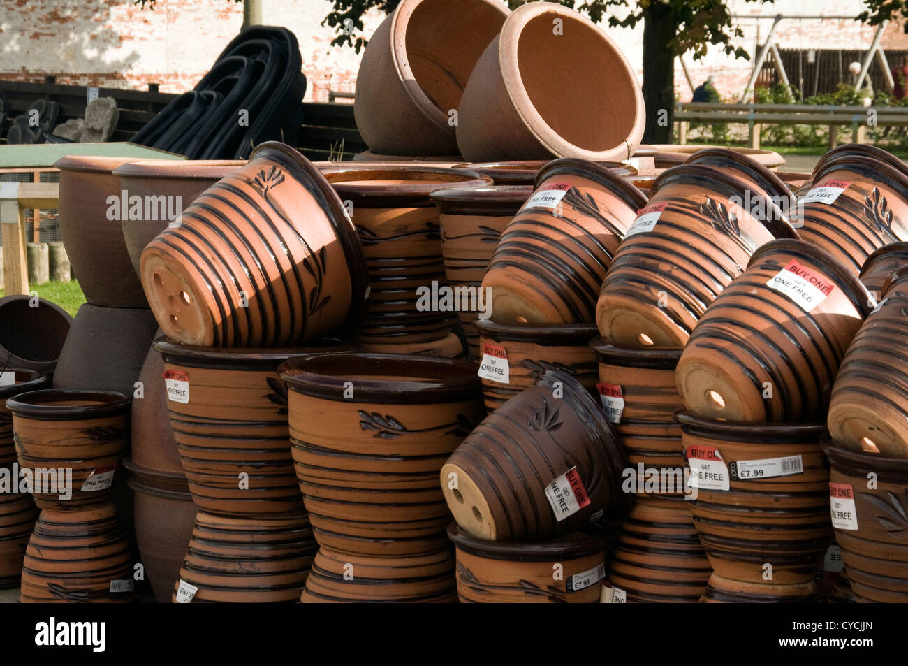 Ceramic pots hires stock photography and images Alamy