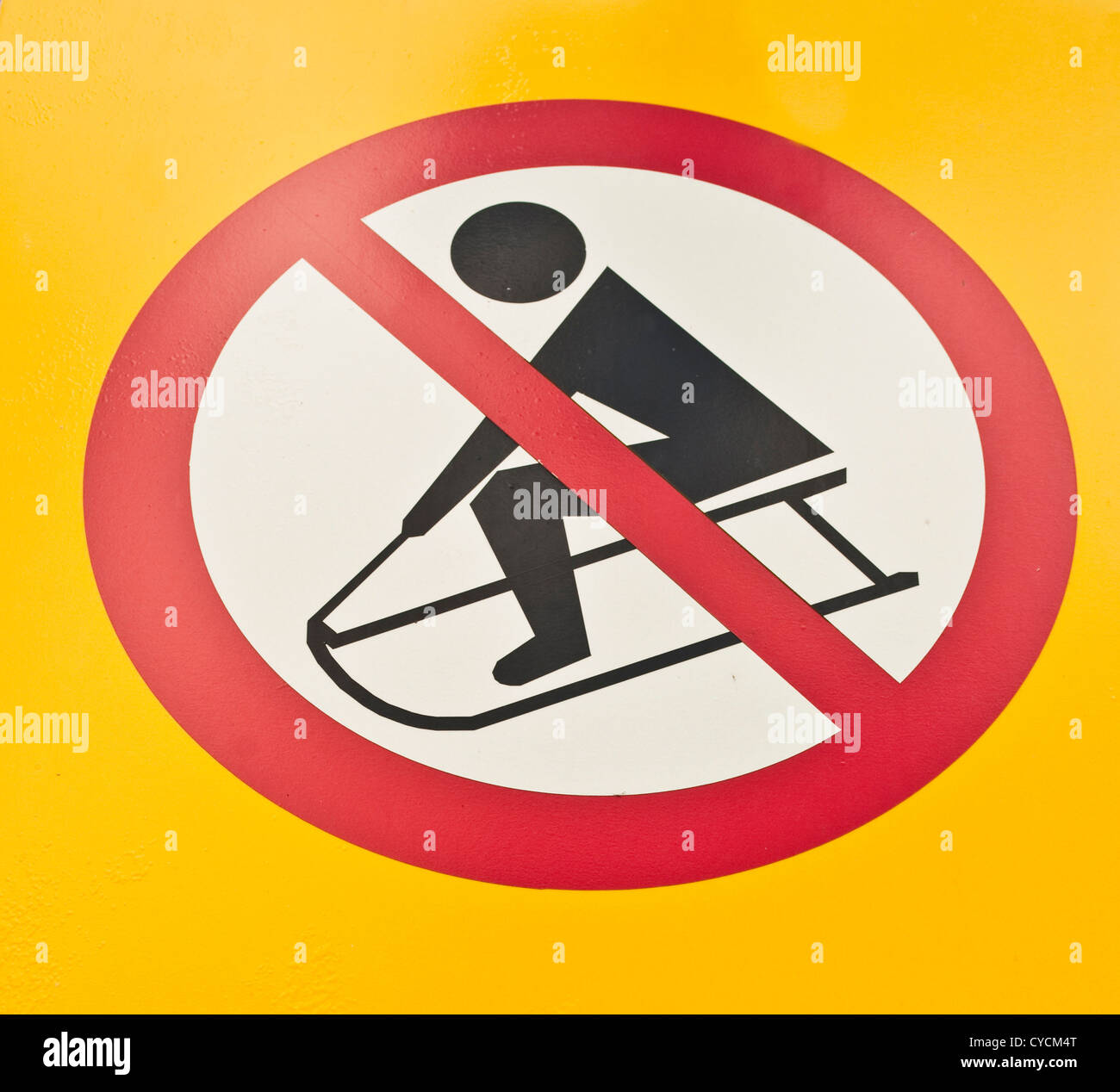 No sledging metal sign Stock Photo - Alamy