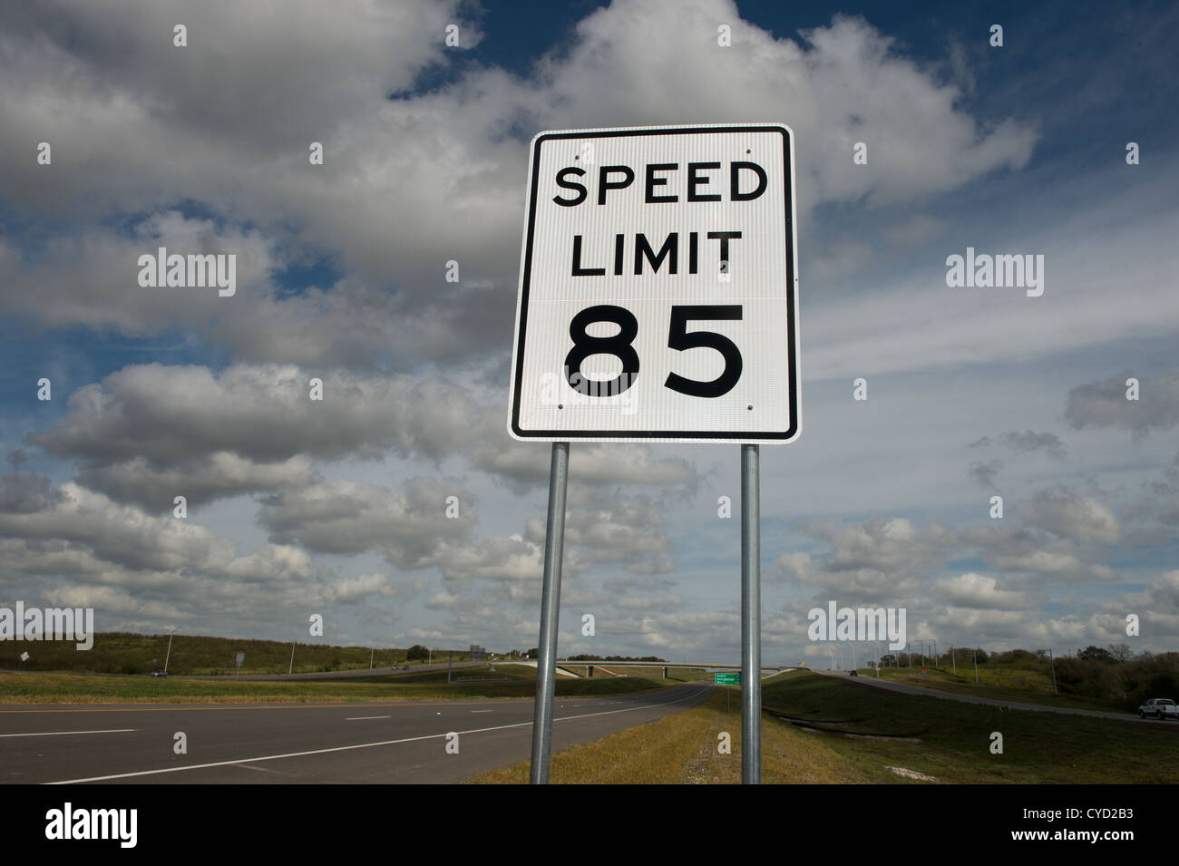 s054 Details about   Hiway road sign 36x30 Hi-Viz Speed Limit 45 MPH  Omaha Nebraska