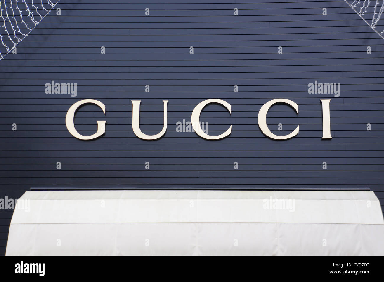 bicester village gucci