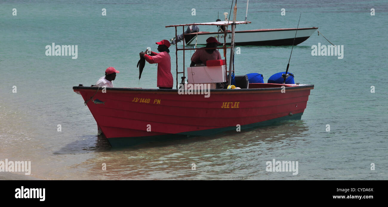 People 3 african west indian fishermen 30s red boat hi-res stock  photography and images - Alamy