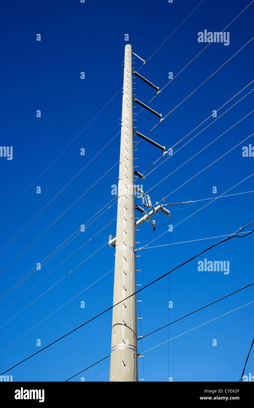 Electricity transmission line hires stock photography and images Alamy