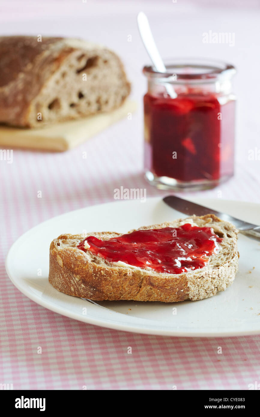 Strawberry jam on toast hires stock photography and images Alamy