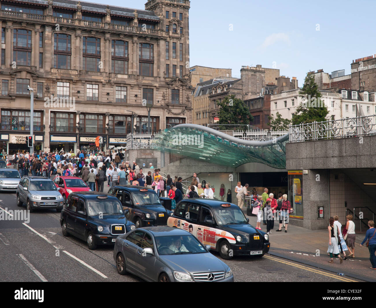 Edinburgh waverley station entrance hires stock photography and images Alamy