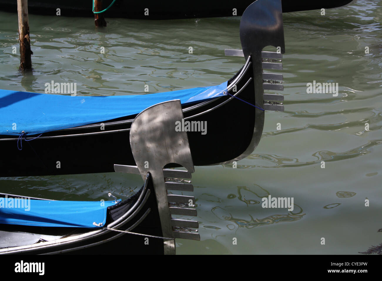 Gondolas with blue covers hi-res stock photography and images - Alamy