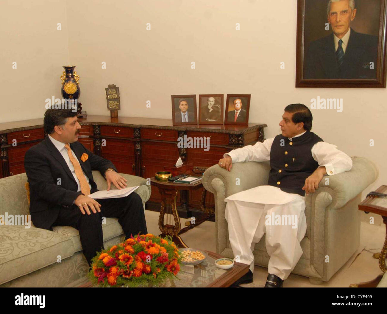 Prime Minister, Raja Pervez Asharaf exchanges views Sheikh Waqas