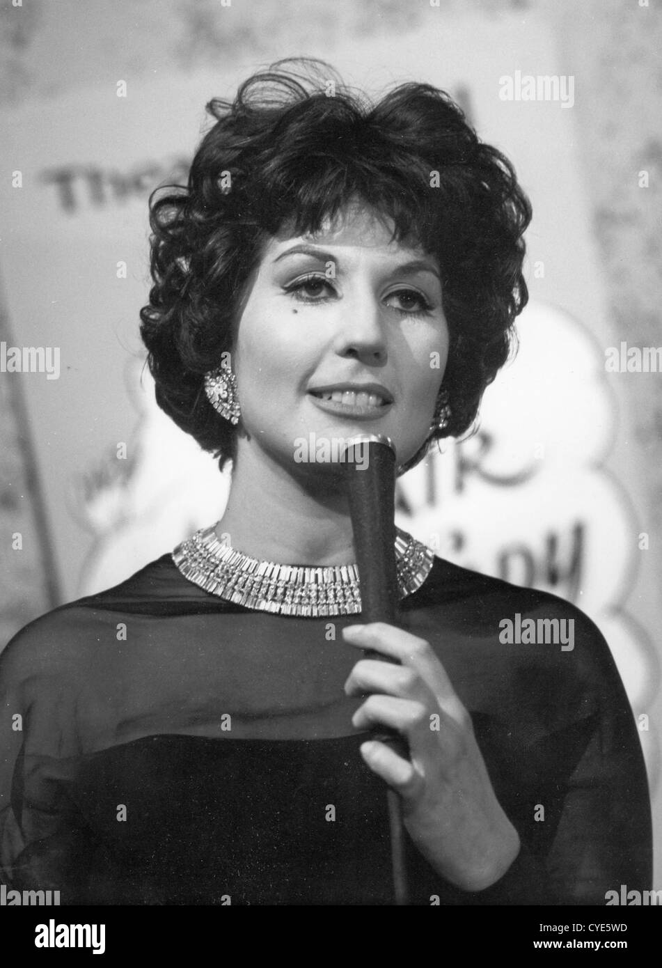 Alma Cogan 1932 1966 Uk Pop Singer About 1955 Stock Photo Alamy