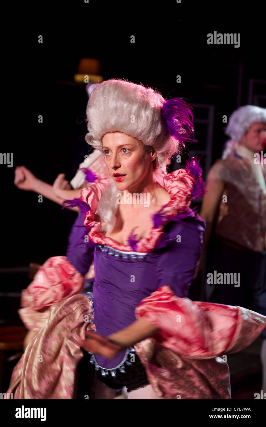 Anna Francolini in Victor/Victoria Musical Stock Photo Alamy