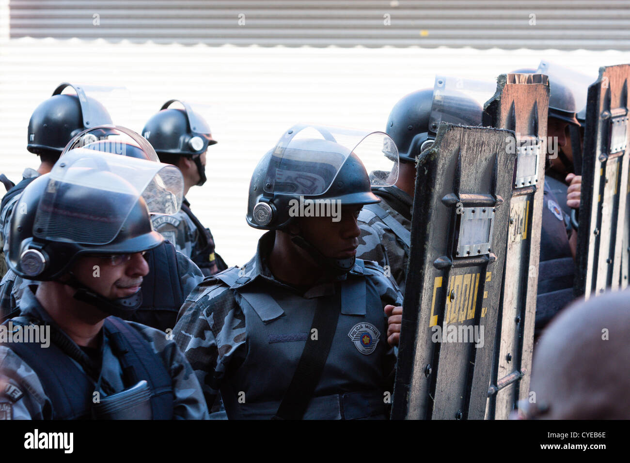 Tropa de choque hi-res stock photography and images - Alamy