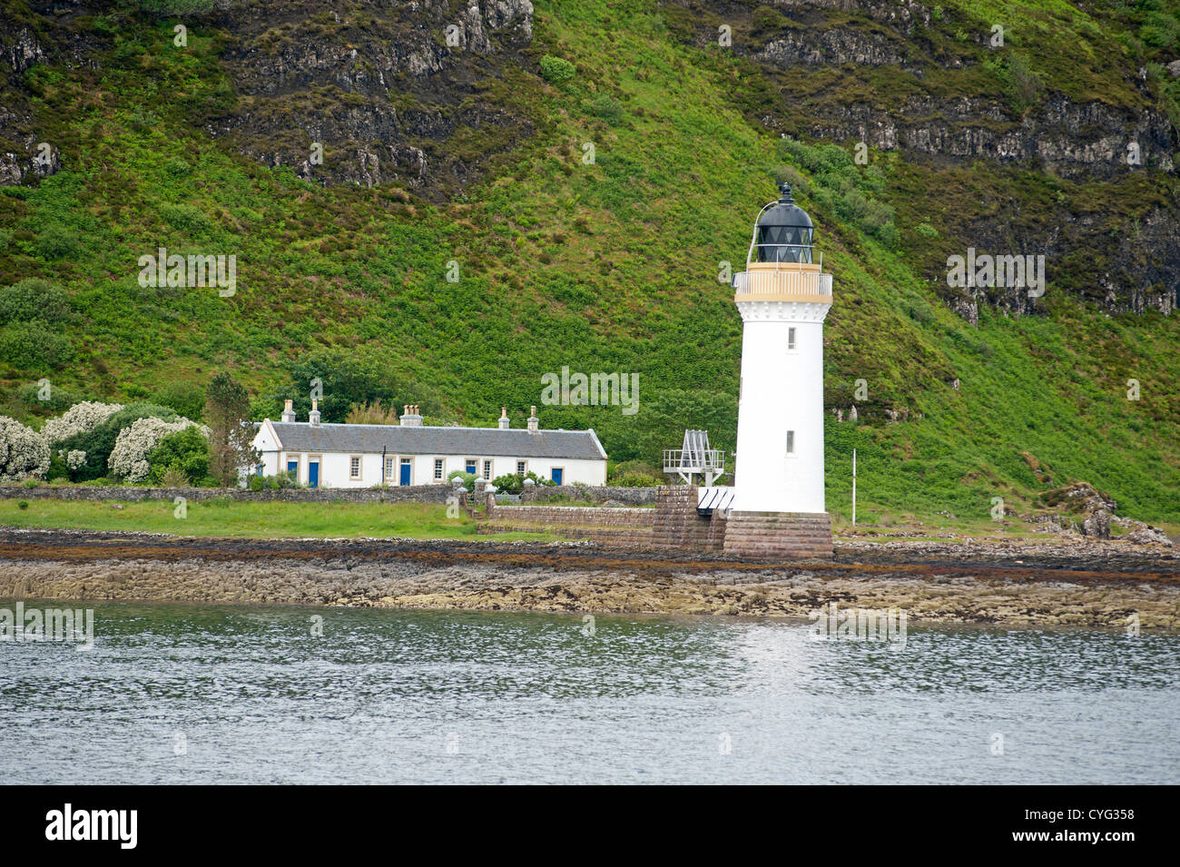 Rhuba nan Gall onshore Lighthouse just North of Tobermory on the Isle of Mull.  SCO 8769. Stock Photo