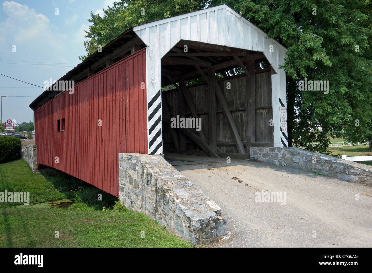 Willows Covered Bridge at the Amish Farm & House in Lancaster County USA Stock Photo
