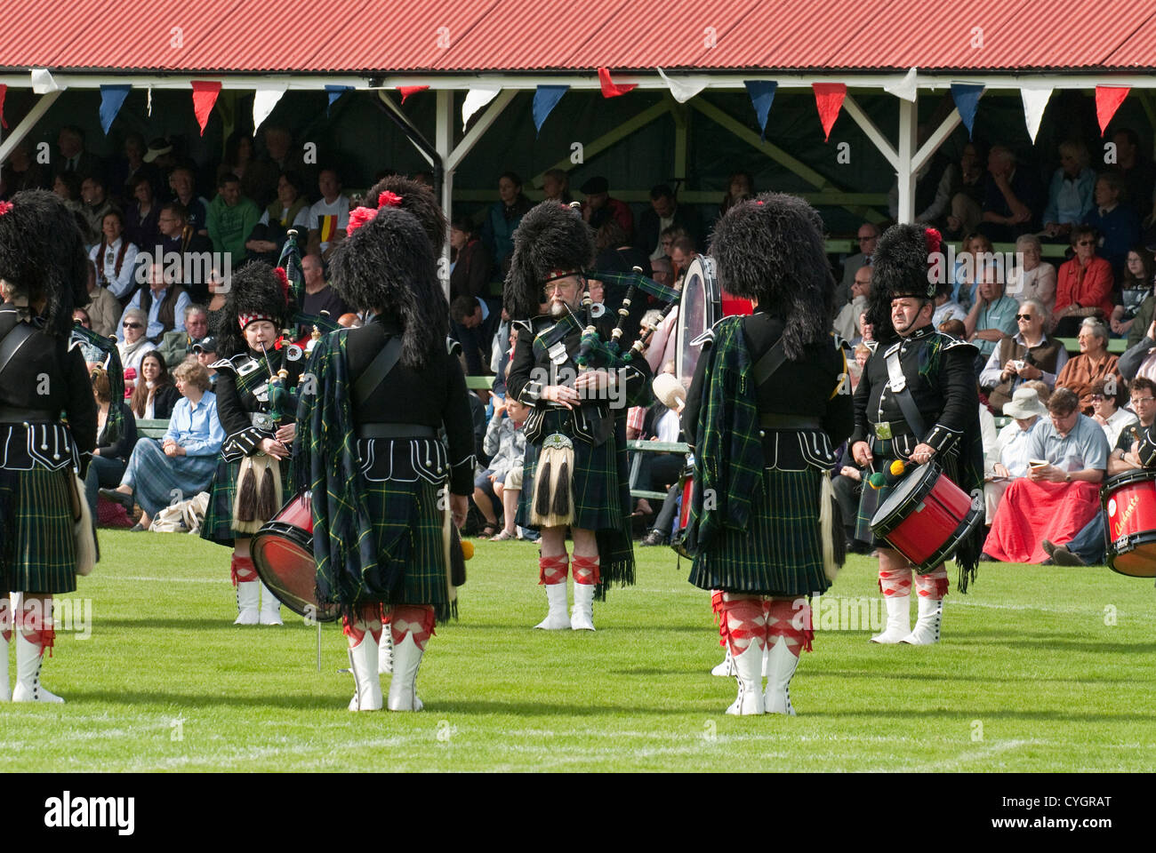Scottish pipe band drums hi-res stock photography and images - Alamy