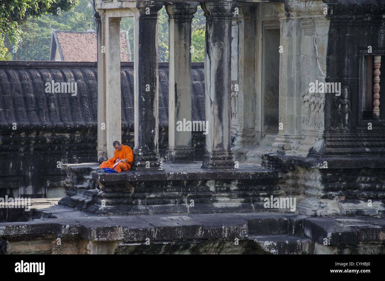 Buddhist monk temple hi-res stock photography and images - Alamy