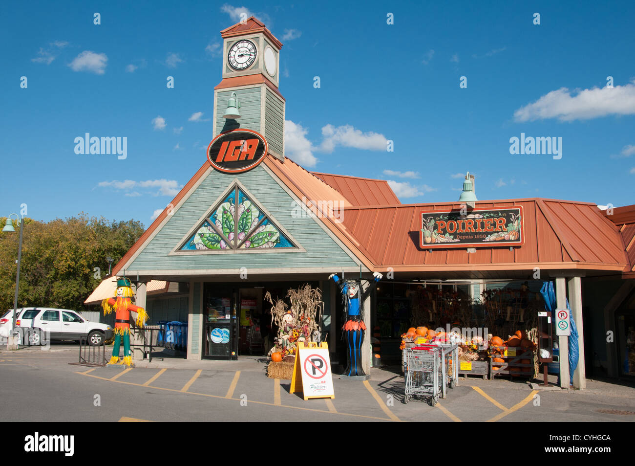 Supermarket in town of Hudson Quebec Stock Photo Alamy