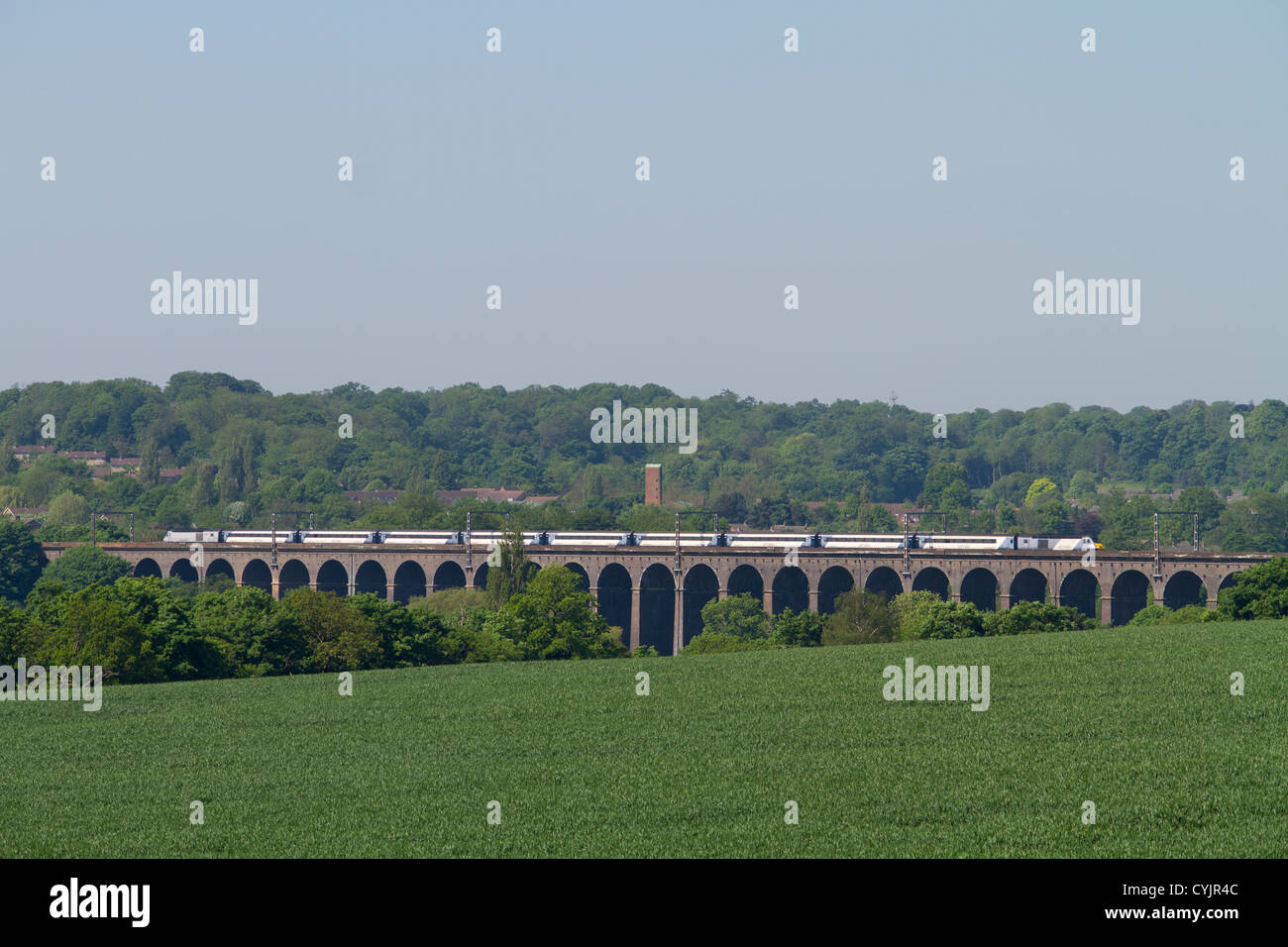 An East Coast trains HST crossing Welwyn Viaduct on the 27th May 2012. Stock Photo