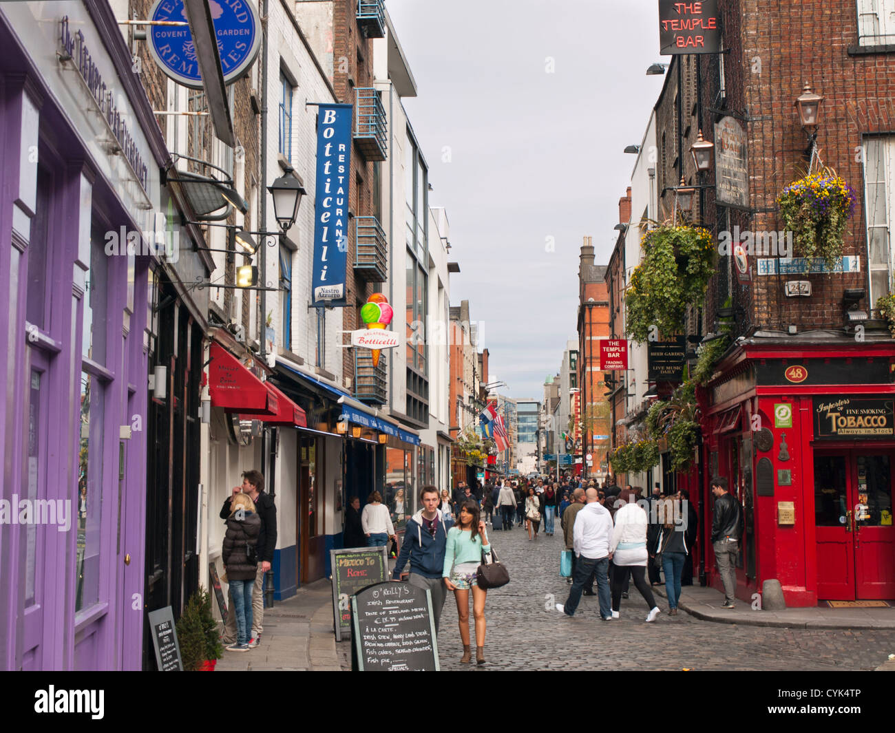 Temple bar district of Dublin Ireland street scene Stock Photo