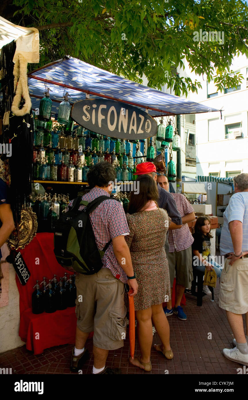 Las calabazas de mate, el mercado de antigüedades de San Telmo, Buenos  Aires, Argentina Fotografía de stock - Alamy