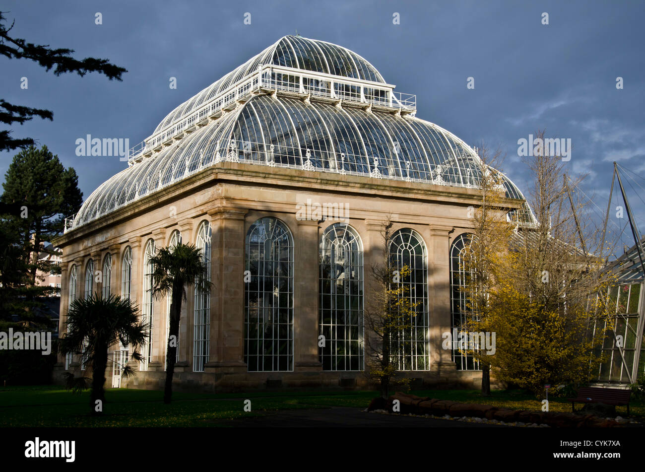 The Victorian glasshouse in the Royal Botanic Gardens, Edinburgh, Scotland. Stock Photo
