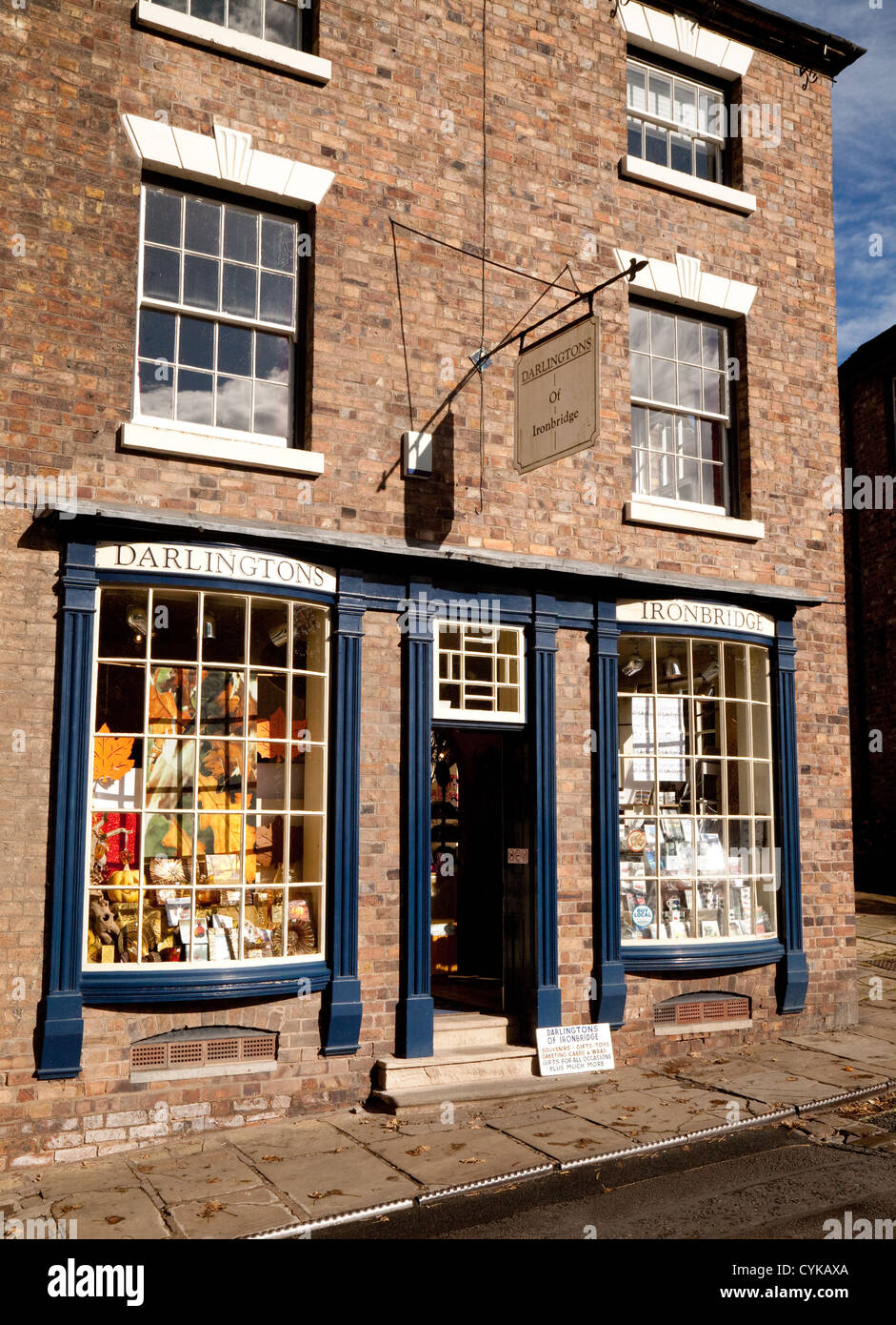 Darlingtons gift shop store in Ironbridge town, Shropshire UK Stock Photo