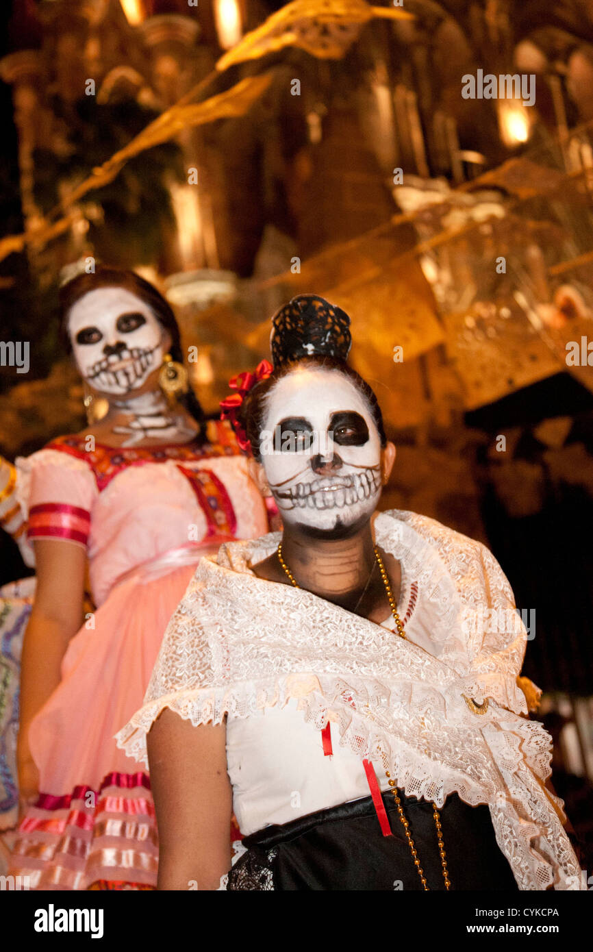 Mexico Day Of The Dead Paper Stock Photos & Mexico Day Of The Dead