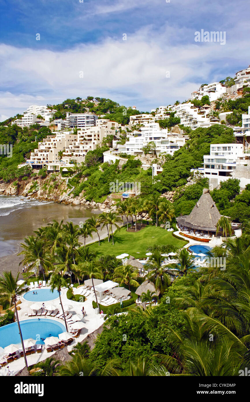 Acapulco, Mexico, Guerrero, resorts, homes, mansions and hotels line