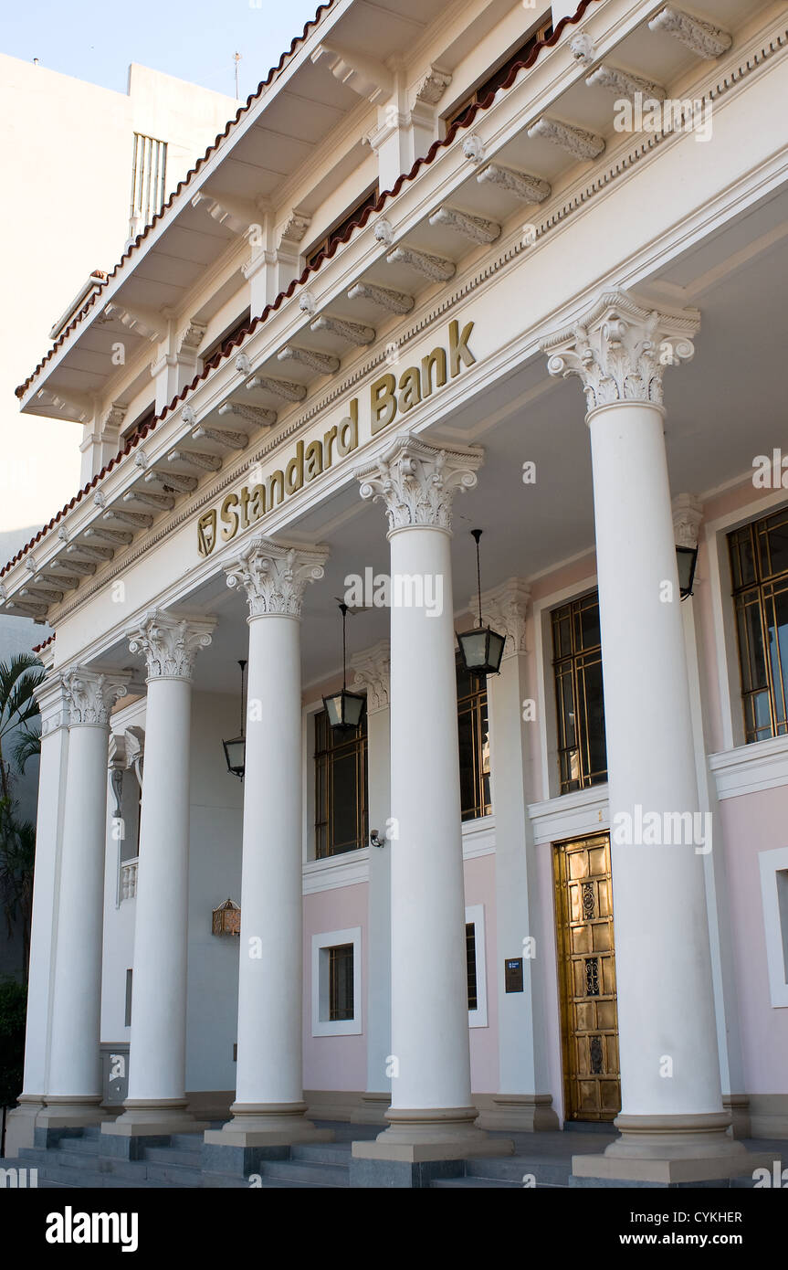 standard bank building, port area, maputo, mozambique Stock Photo Alamy