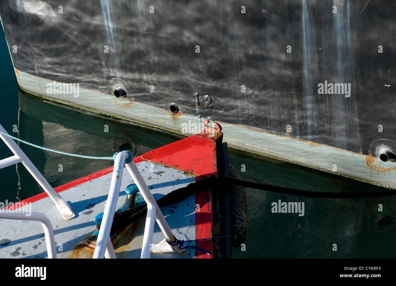 Bow and stern of boats in paignton harbour hires stock photography and