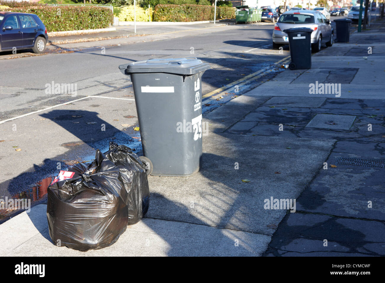 Waste bags black wheelie bin hires stock photography and images Alamy