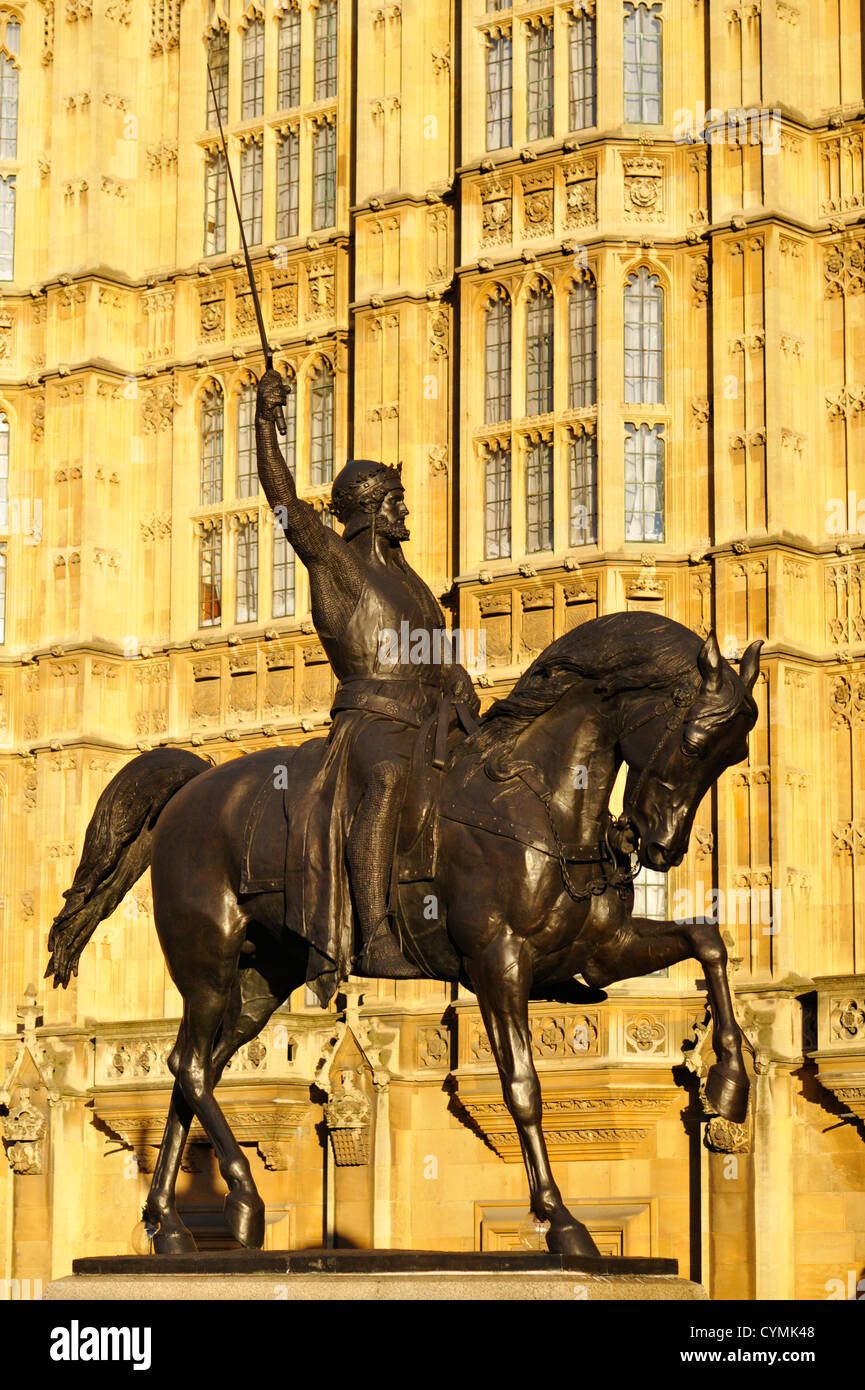 King Richard the 1st statue outside the Houses of Parliament Stock