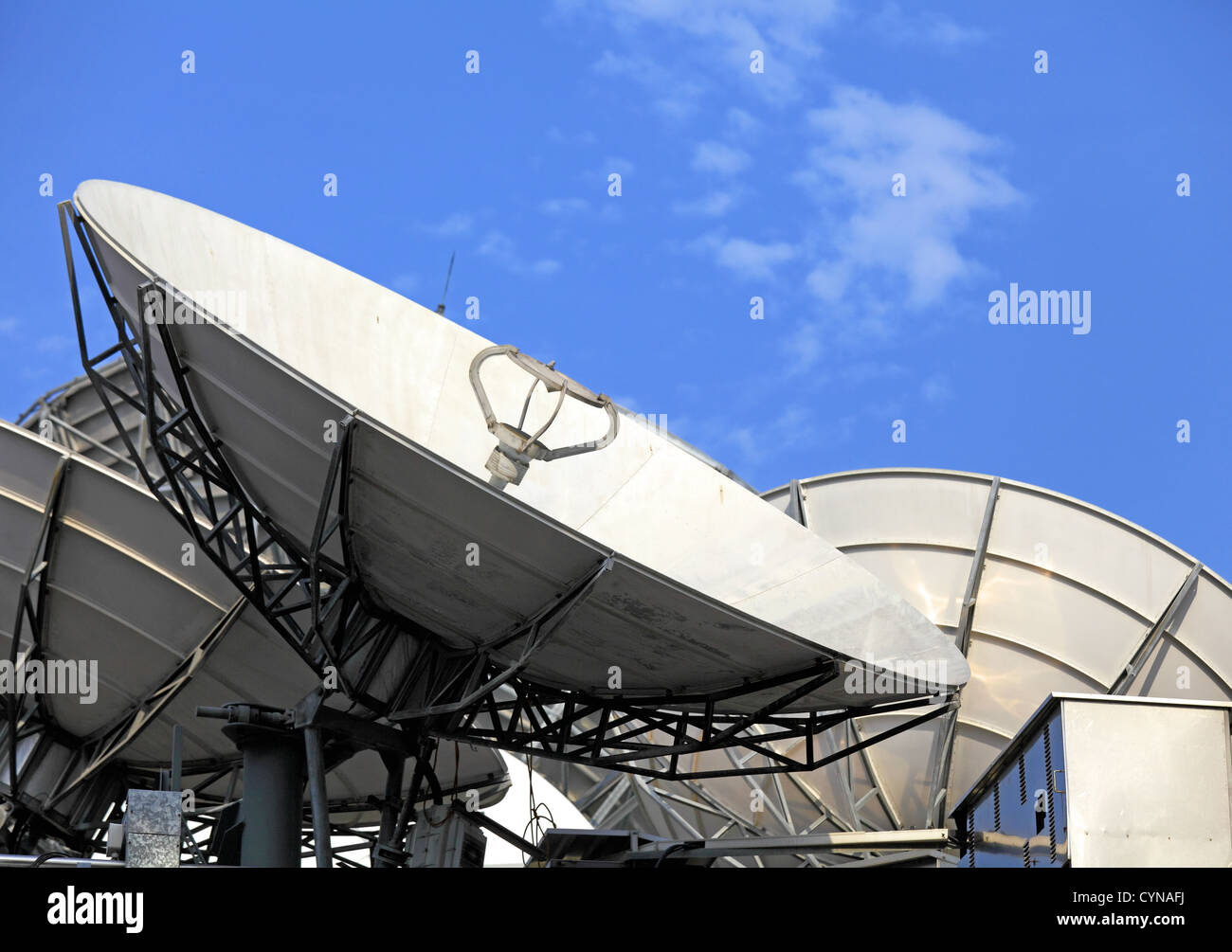 Internet satellite dish hi-res stock photography and images - Alamy