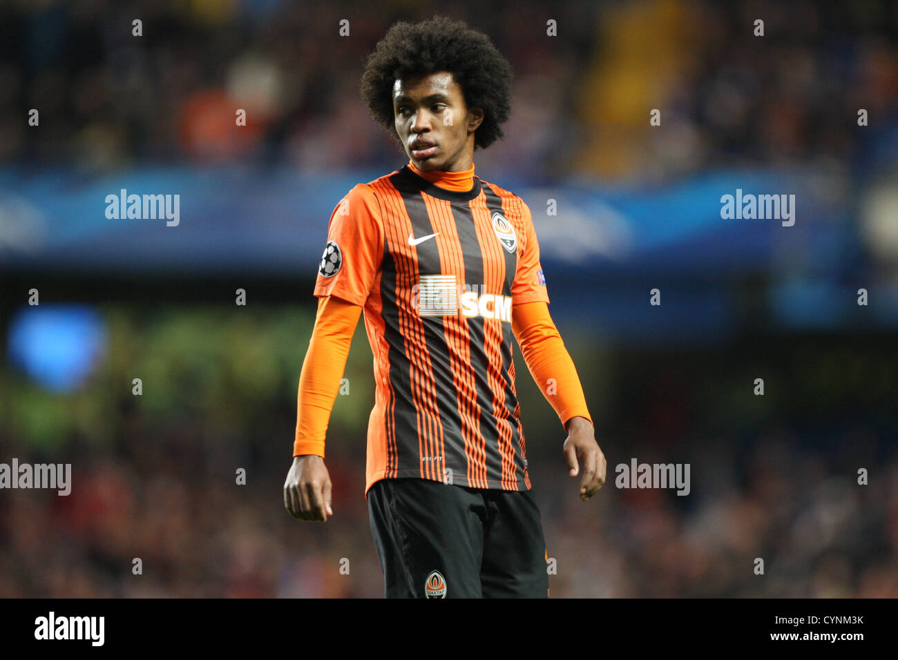 07.11.2012. London, England. Willian of FC Shakhtar Donetsk in action  during the UEFA Champions League Group E game between Chelsea and Shakhtar  Donetsk from Stamford Bridge Stock Photo - Alamy