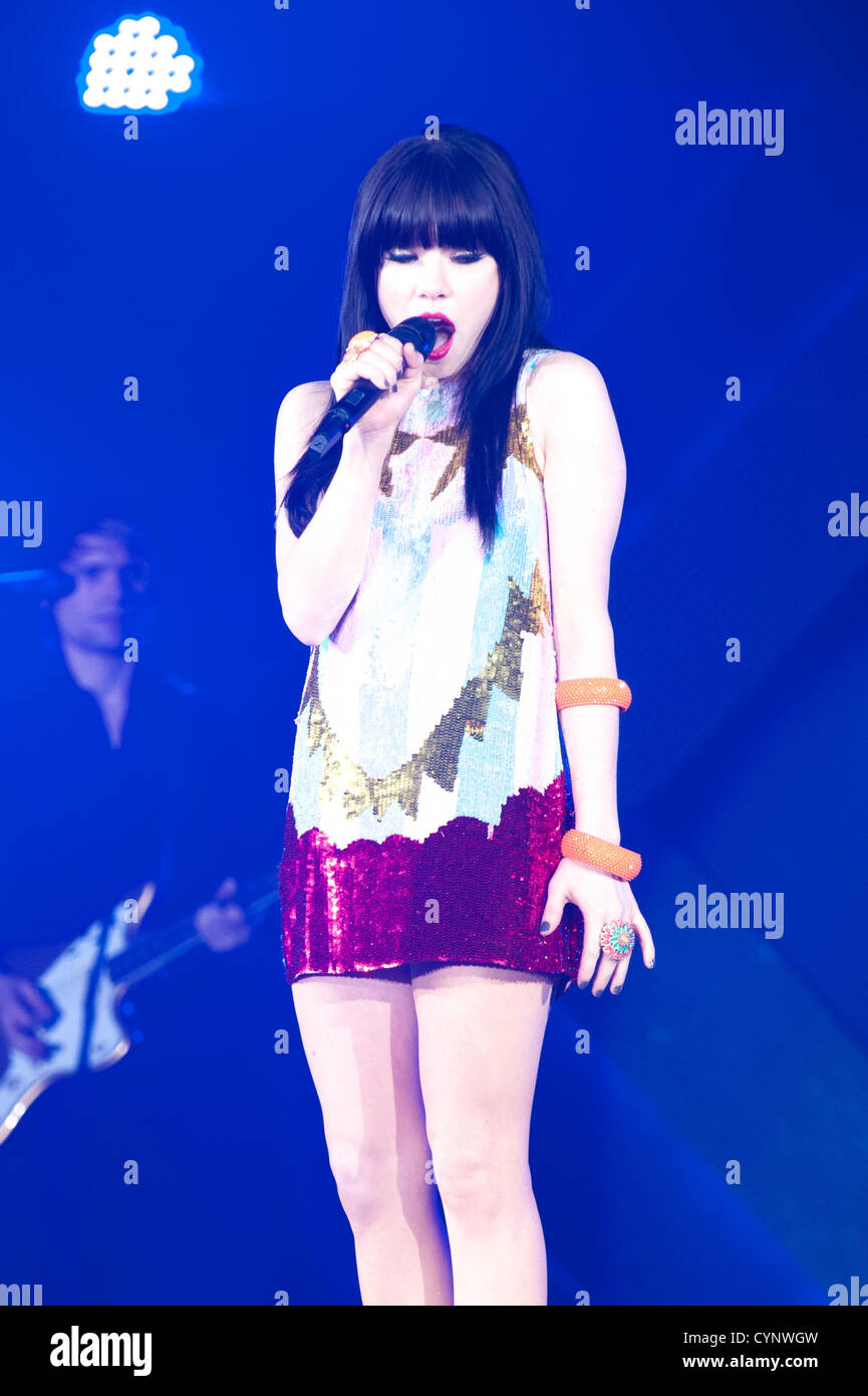 Carly Rae Jepsen Call Me Hi Res Stock Photography And Images Alamy
