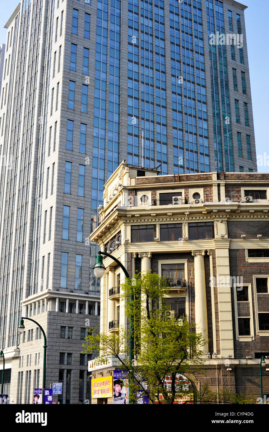 Old and new buildings in Shanghai Stock Photo - Alamy