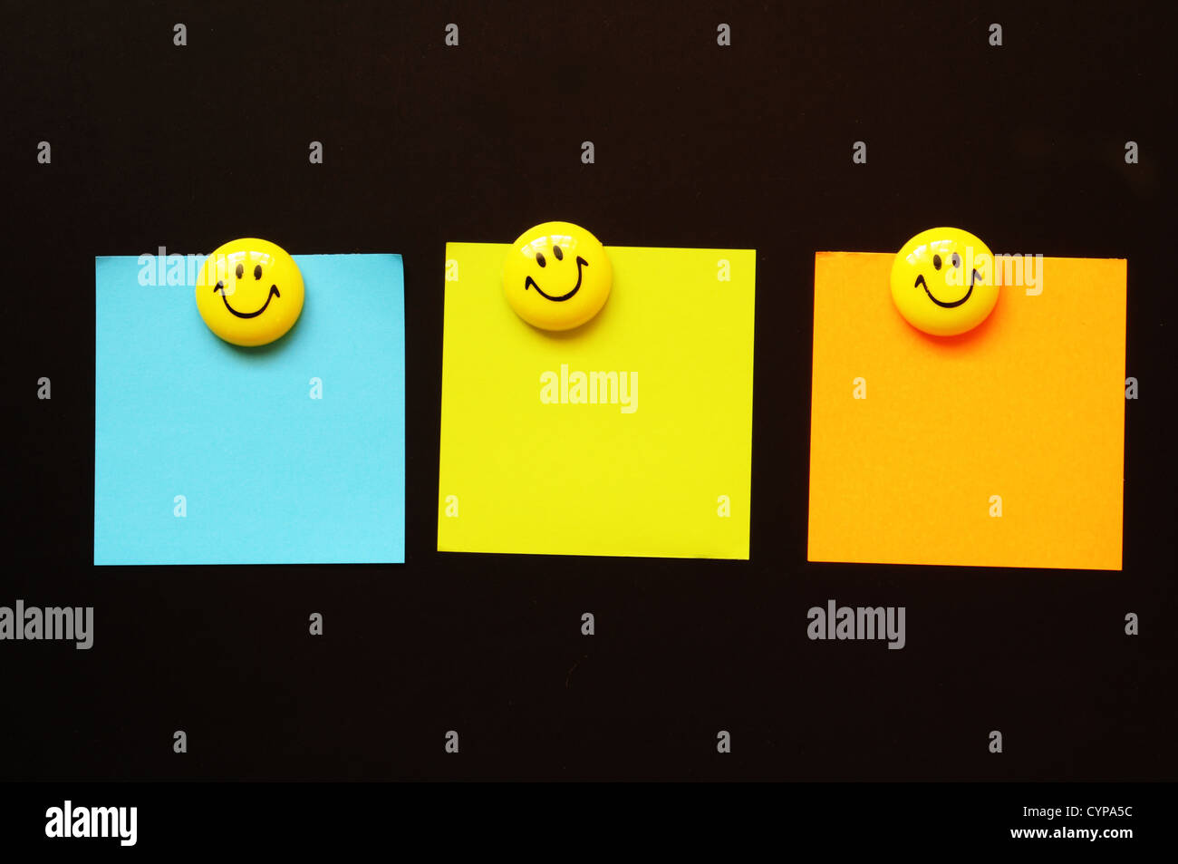Smiley Paper. Fill smilie or smily with empty sheet of paper and copyspace Stock Photo - Alamy