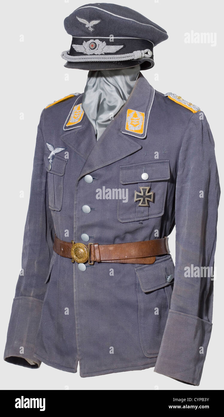 A uniform ensemble of an Oberst in Luftgau historic, historical, 1930s,  1930s, 20th century, Air Force, branch of service, branches of service,  armed service, armed services, military, militaria, air forces, object,  objects,