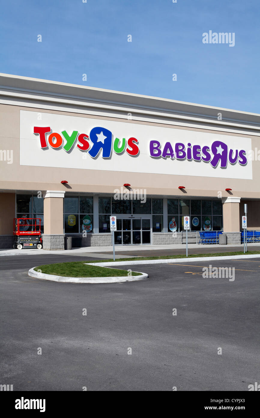 New Toys R Us Store In Kanata Ontario Canada, American Big Box Toy Stock  Photo - Alamy