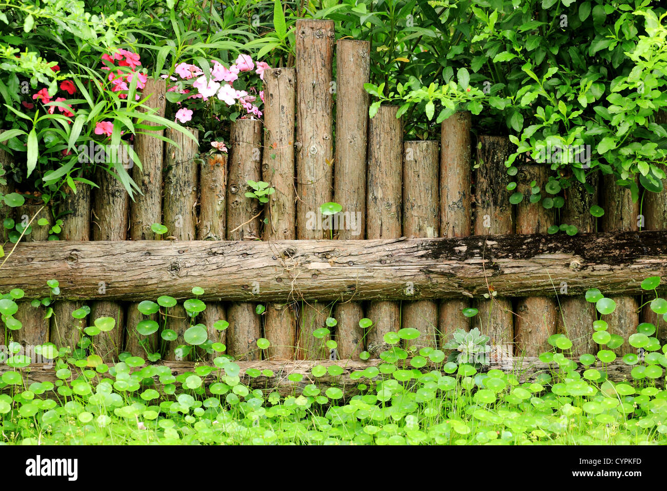 Rustic garden fence hi-res stock photography and images - Alamy