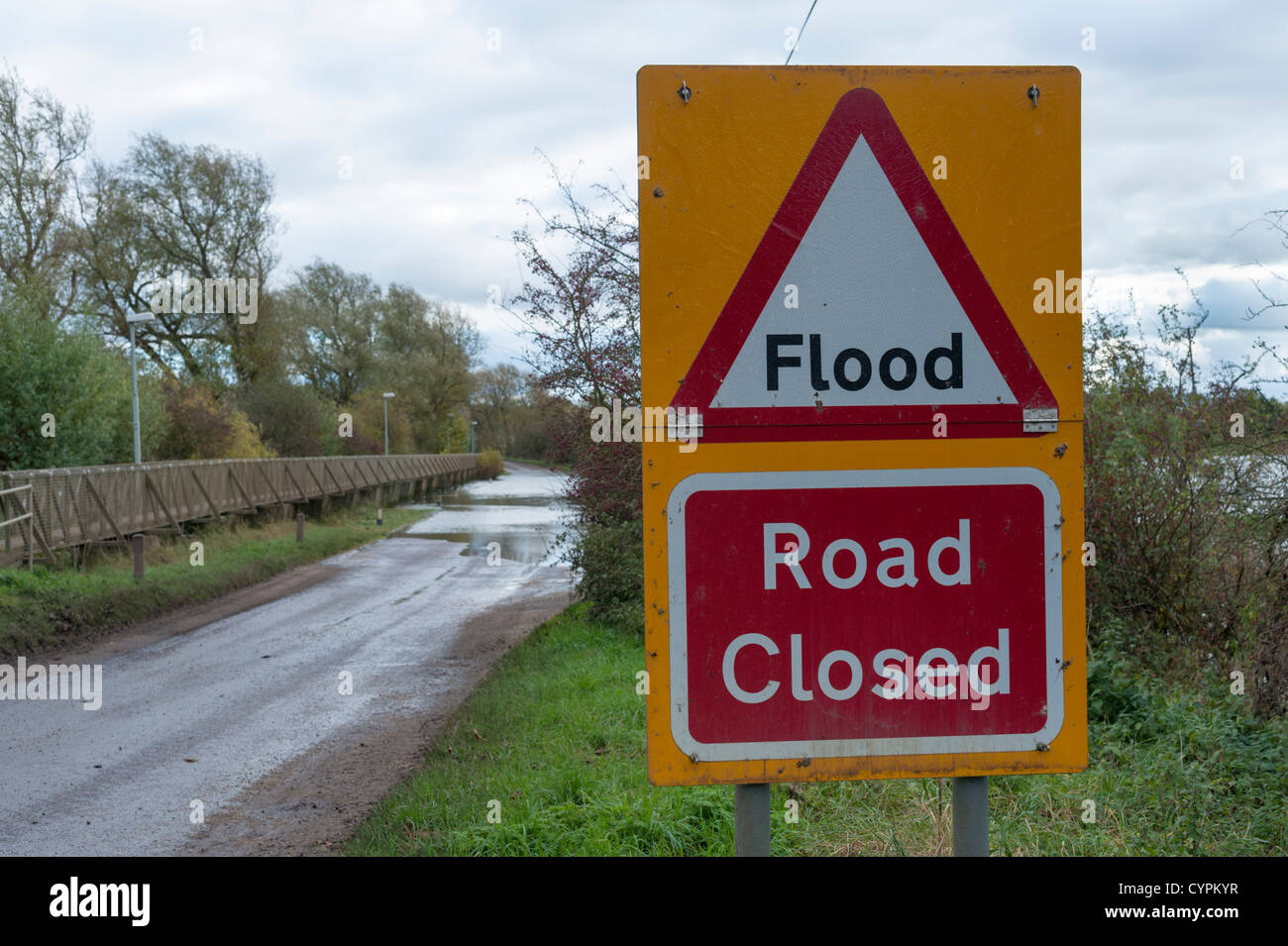 A road closed sign due to flooding at Sutton Gault Cambridgeshire