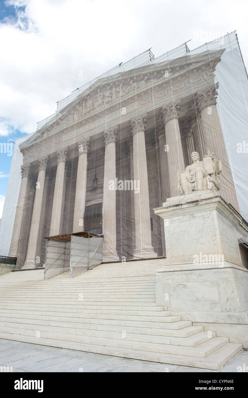 WASHINGTON DC — The United States Supreme Court building undergoes ...