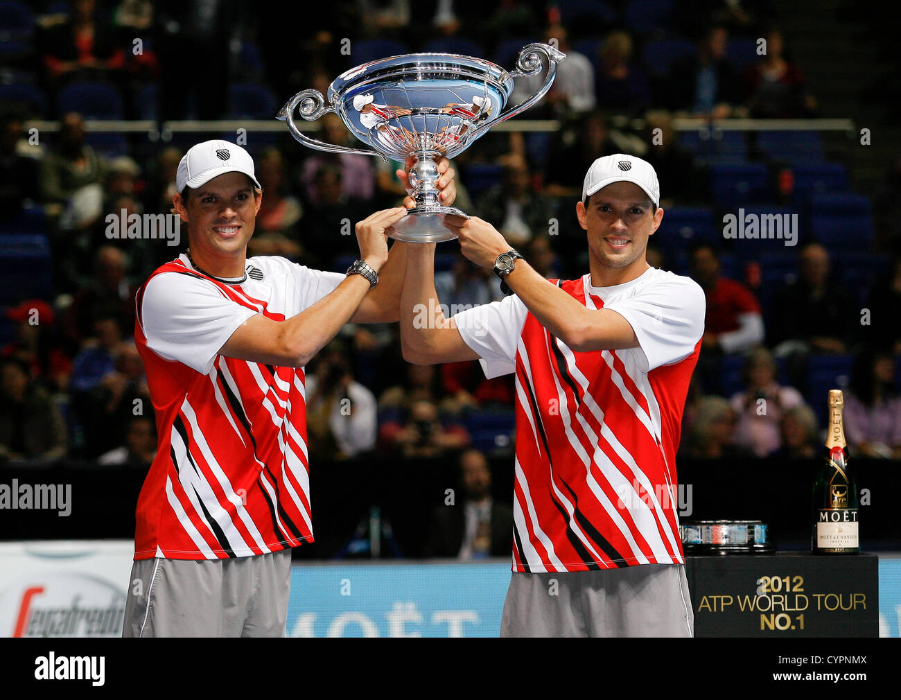 Atp no 1 doubles award hi-res stock photography and images - Alamy