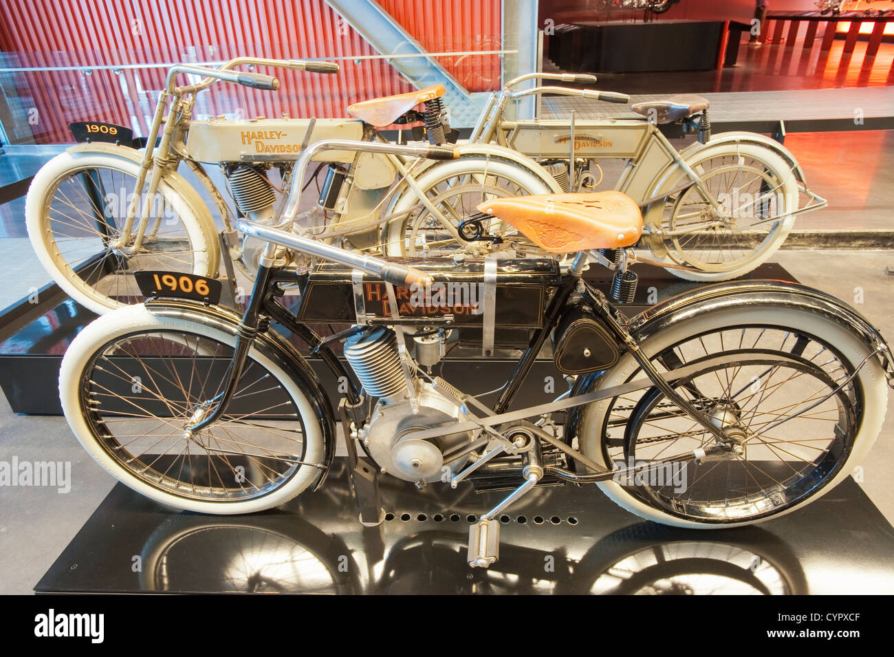 1906 and 1909 Atmospheric Valve Single motorcycle Harley Davidson Museum, Milwaukee, Wisconsin. Stock Photo