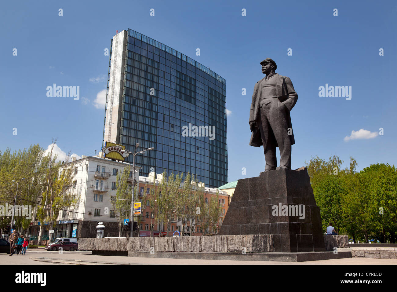 Ukraine, Lenin statue in Lenin square Stock Photo Alamy