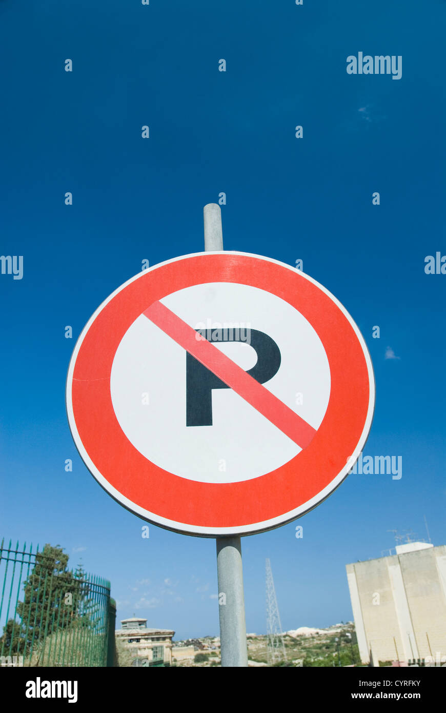 No parking sign board hi-res stock photography and images - Alamy