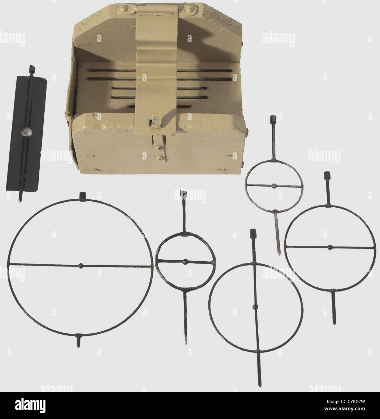 2 cm Flak 38,Derusted and painted a sand colour,partially blued,no matching numbers,the barrel marked '2 cm Flak 38 - Waffe Nr. 25619' and 'hhg 1944' for the Rheinmetall-Borsig factory in Tegel. Complete with Pivoted Ring Sight 38. Length about 280 cm. On triangular base mount,without trailer(Sonderanhänger 51). Not checked for completeness. Included are comprehensive accessories: Two extra barrels in a case,wrench for barrel change,two magazines(loose),two magazi historic,historical,1930s,1930s,20th century,Second World War / WWII,object,objec,Additional-Rights-Clearences-Not Available Stock Photo