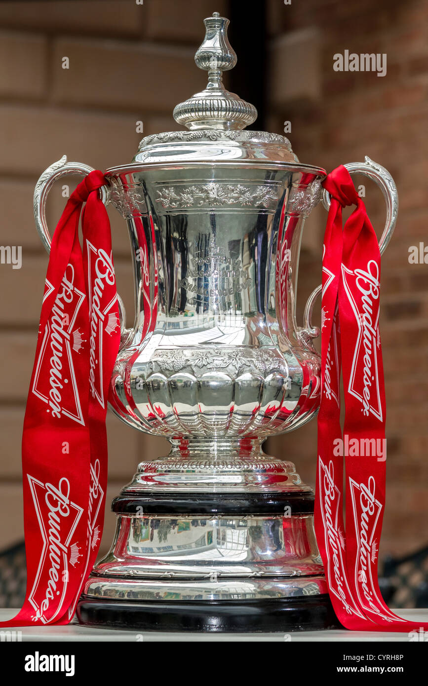 Football Fa Cup Trophy Hi res Stock Photography And Images Alamy