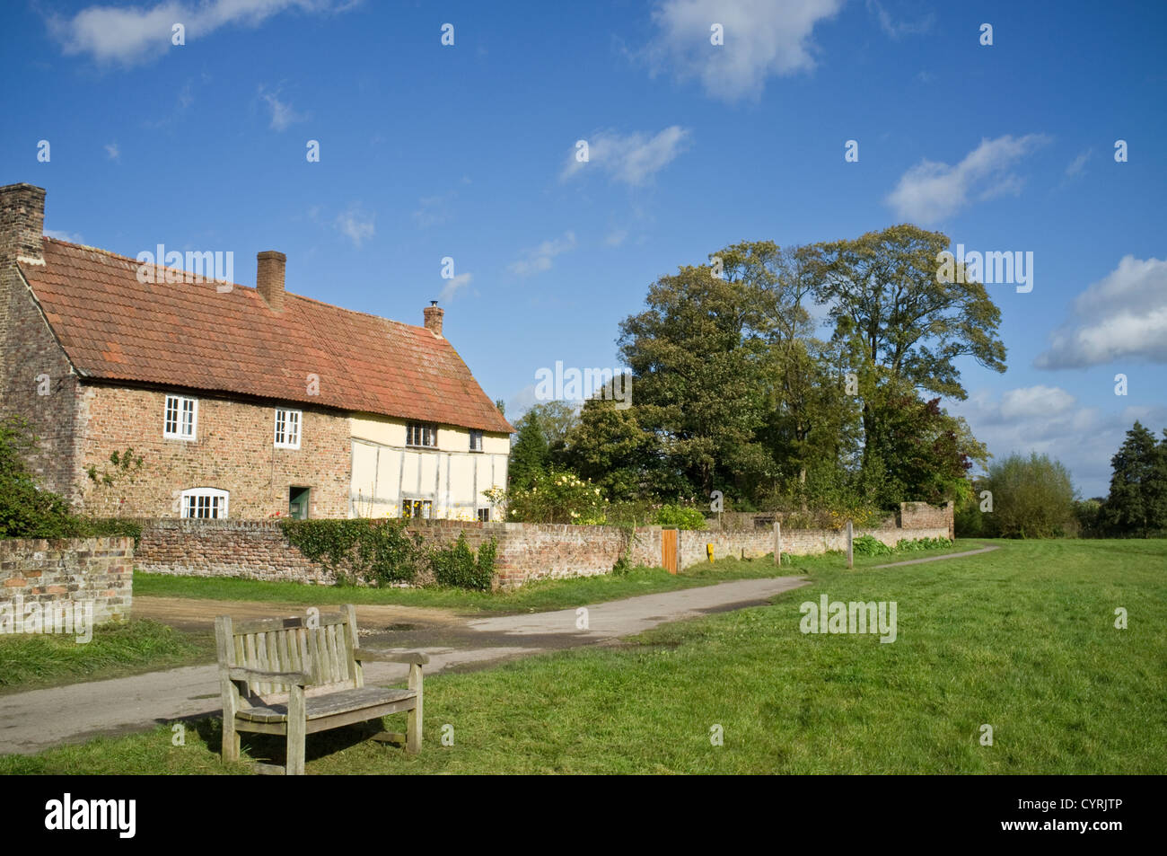 English village cottage on hi-res stock photography and images - Alamy