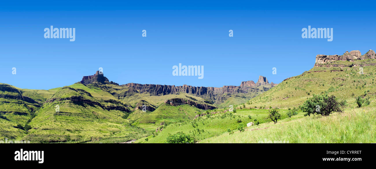 Amazing Range View of an amazing mountain range in South Africa Stock Photo - Alamy