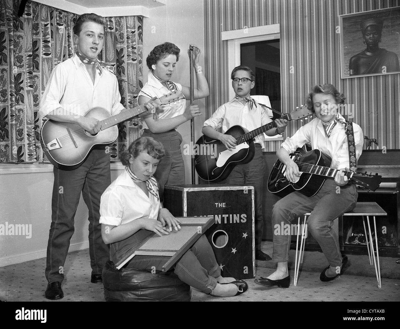 Teenage skiffle group rehearsing in the 1950s. Britain British Uk music musicians rehearsing