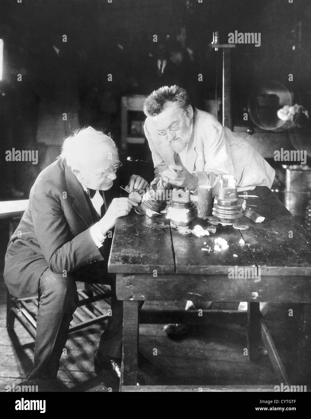 Thomas Edison and Dr Charles P Steinmetz in lab Stock Photo