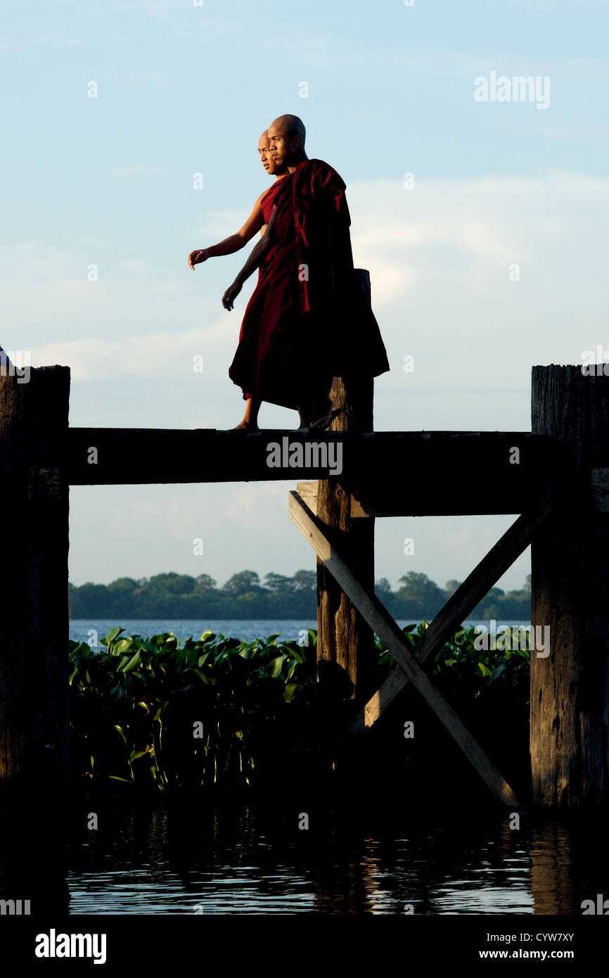 Amarapura u bein bridge hi-res stock photography and images - Alamy